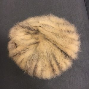 Vintage fur beret